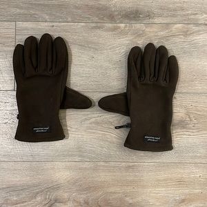 Eddie Bauer gloves.